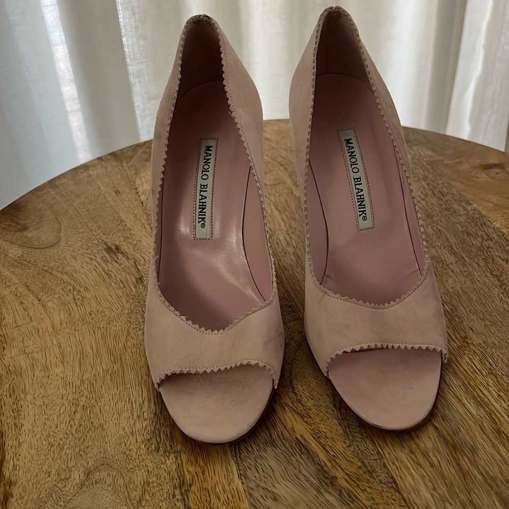Pink suede Manolo Blahnik peep toe heels